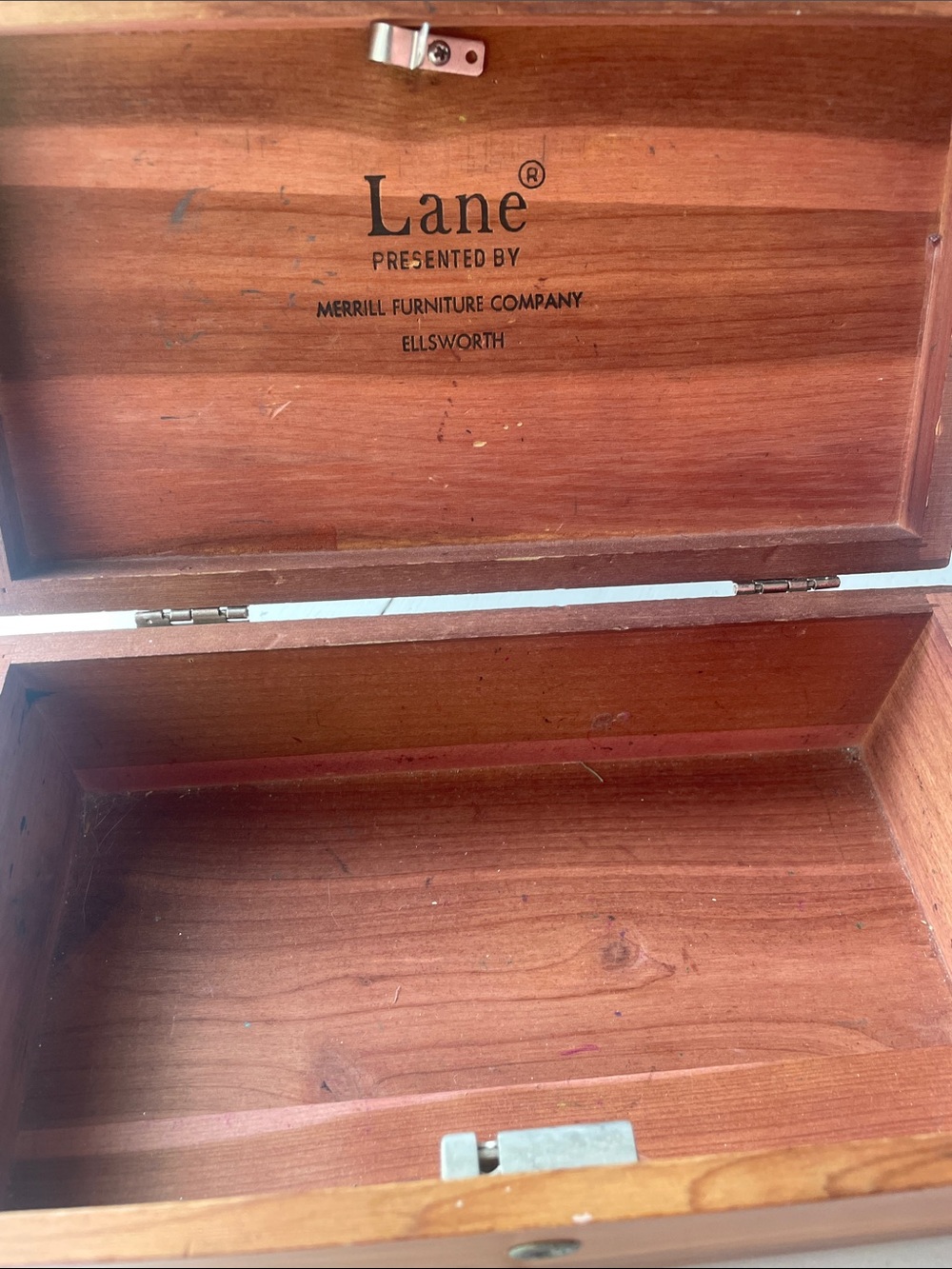 Vintage Lane Cedar Chest - Mini